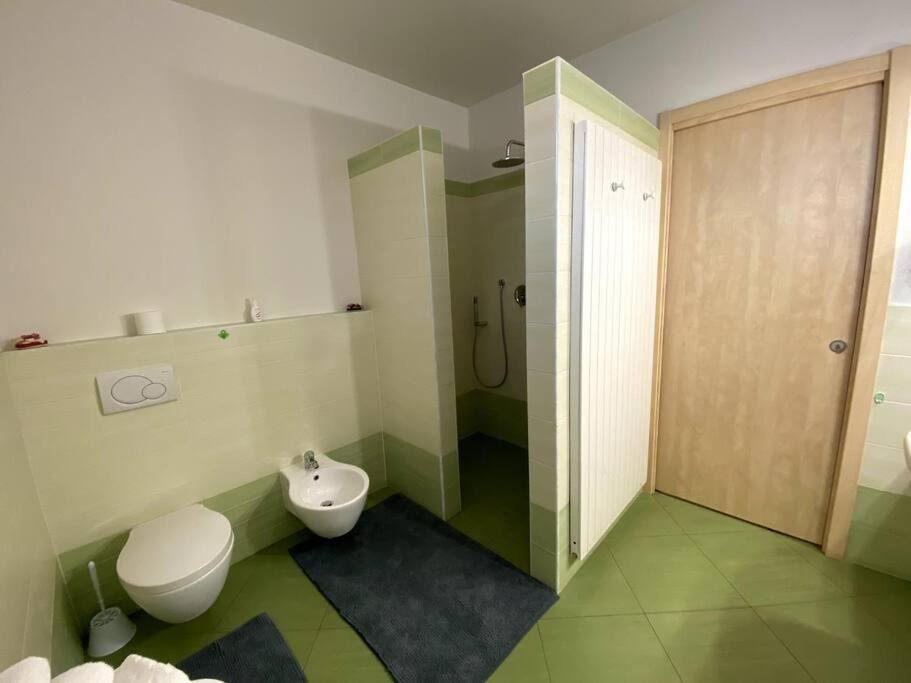 Casa Vacanza Veronica Con Giardino Verbania Zewnętrze zdjęcie