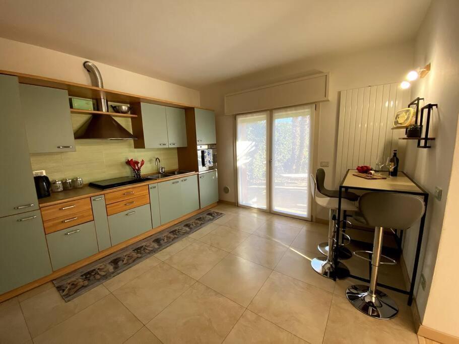 Casa Vacanza Veronica Con Giardino Verbania Zewnętrze zdjęcie